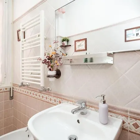 Apartment Penthouse 200 Meters From Metro Wi-fi And Ac
